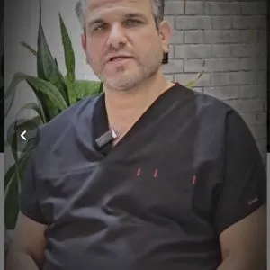 دکتر دانشور