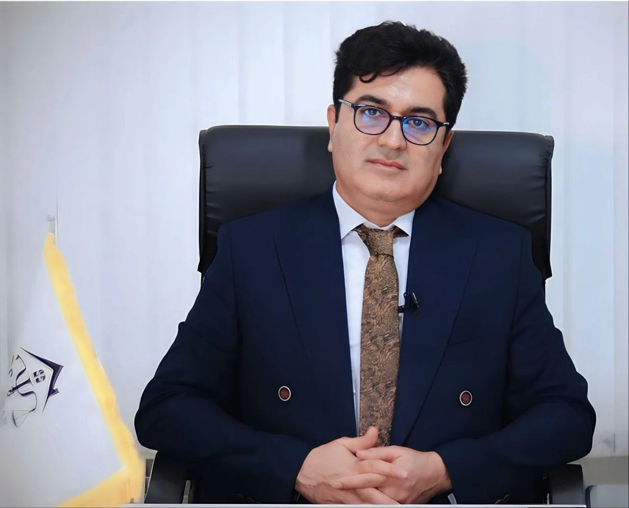 احمد موحدی...