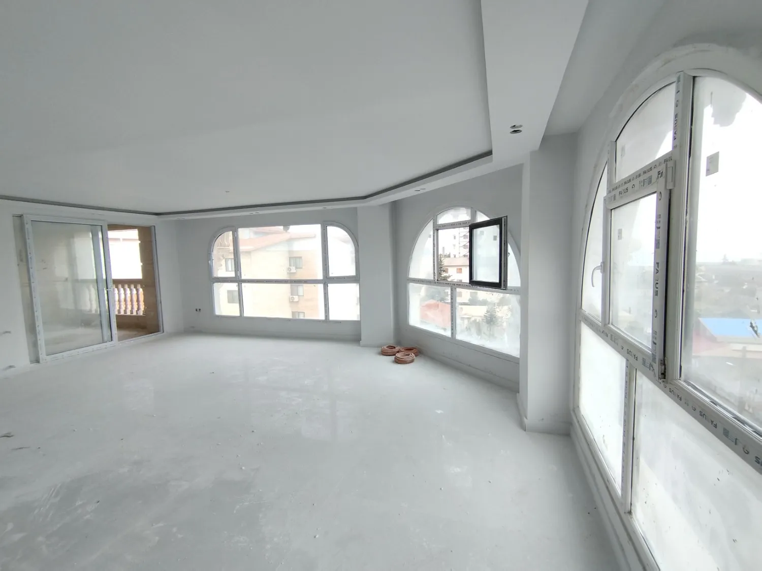 160 متر
ویو...